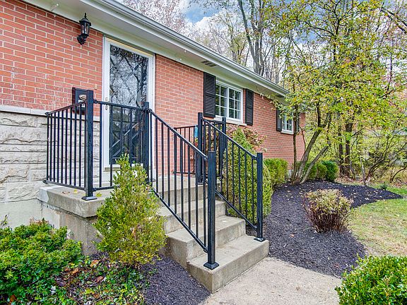 4th image of 6880 Beechmont Ave