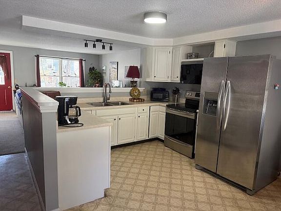 4th image of 308 Evergreen Drive #308