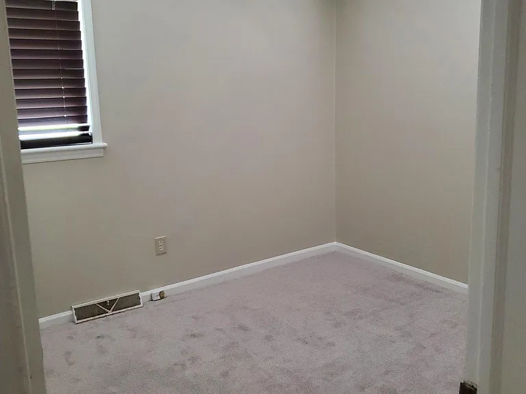 2302 Lyon St — Photo 9