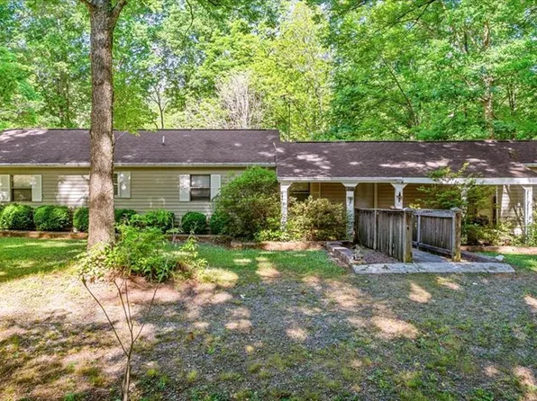 770 Westland Dr, Martinsville, VA 24112