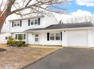 62 Willetta Dr, Brick, NJ 08723