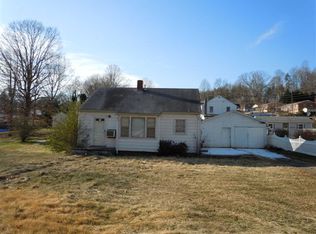 3453 Daniels Creek Rd, Collinsville, VA 24078