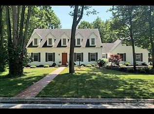 3810 Hamlet Dr E, Saginaw, MI 48603