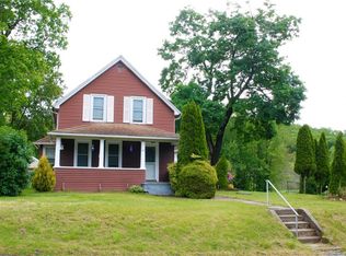 45 Maple Ave, Uncasville, CT 06382