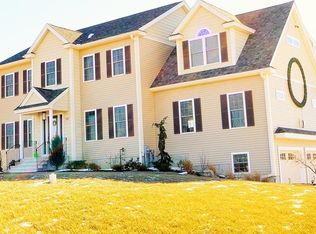 142 Chace Hill Rd, Lancaster, MA 01523