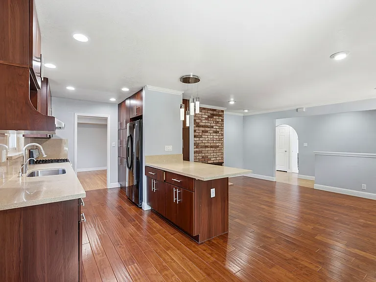 3305 Fir Ave — Photo 4