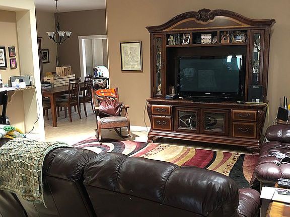  LR to DR to Sun Room flow