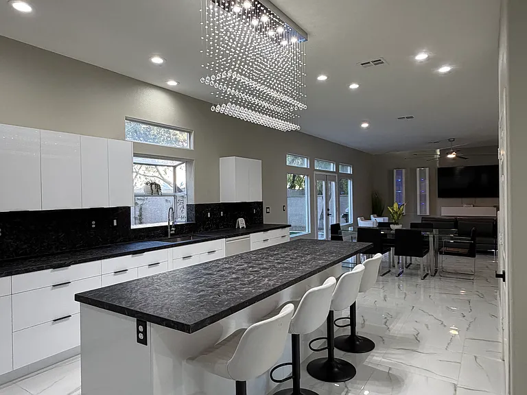 8922 Rio Verde Ave — Photo 32