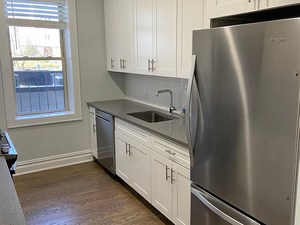 5 Center St #3
