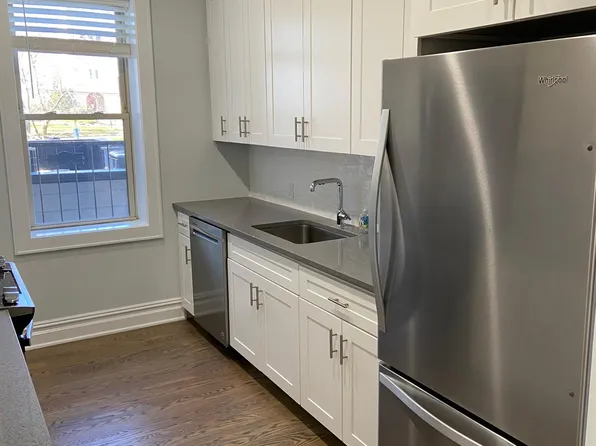 5 Center St APT 3, Chatham, NJ 07928