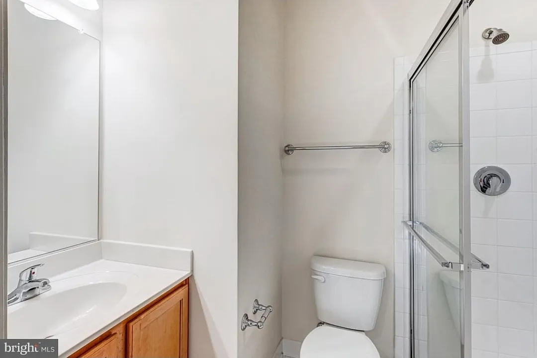 1 bed, 1790 sqft, $1,050 — Photo 4