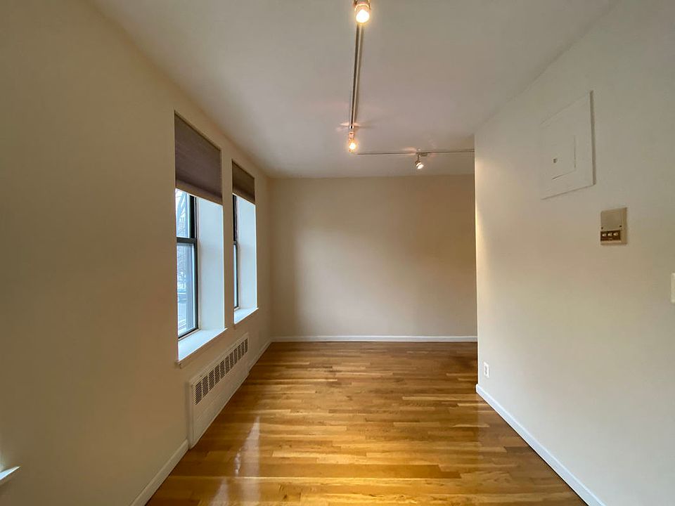 2nd image of 409 Grand St APT 2F