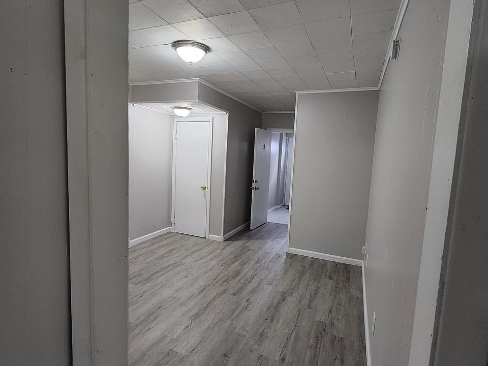 1st image of 5005 Lyell Ave #1