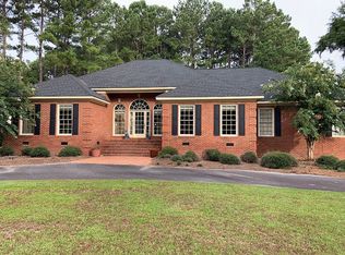 2 Woodgate Dr, Tifton, GA 31793