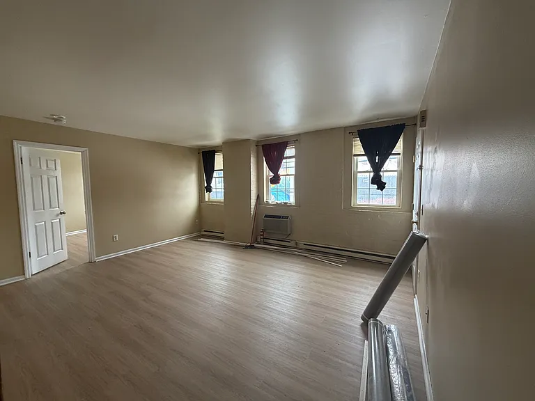 7 N Center St #3 — Photo 10