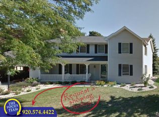 1026 N Fernmeadow Dr, Appleton, WI 54915