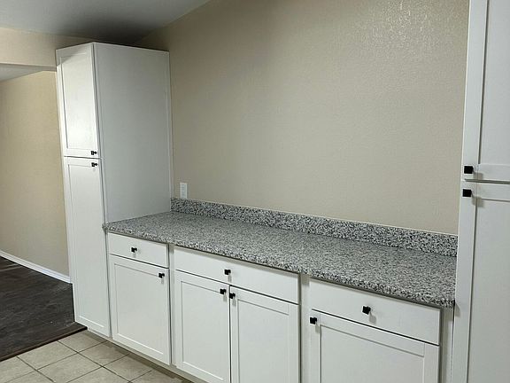 4th image of 144 Mardi Gras Dr
