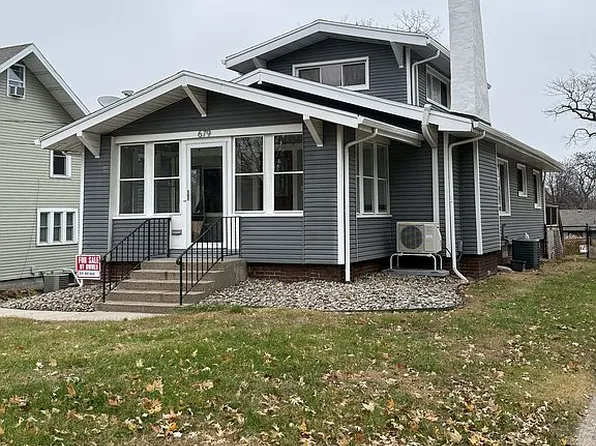 679 42nd St, Des Moines, IA 50312