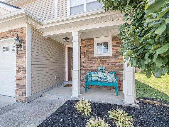 3rd image of 1321 Harrington Ct