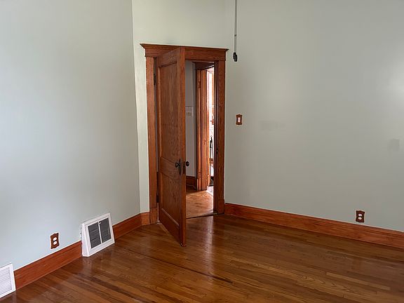 5th image of 2424 N Kimball Ave #2