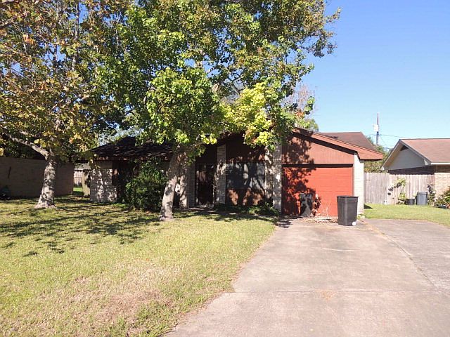1st image of 161 Tangerine Dr