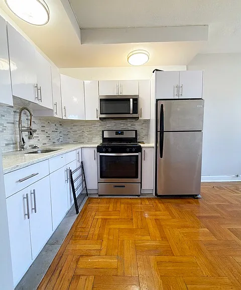 150-82 87th Ave #3 — Photo 1