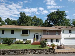 2 Smith Dr, Lunenburg, MA 01462