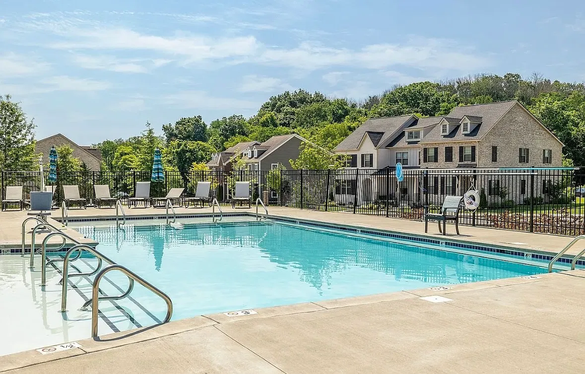 1 bed, 956 sqft, $2,400 — Photo 4