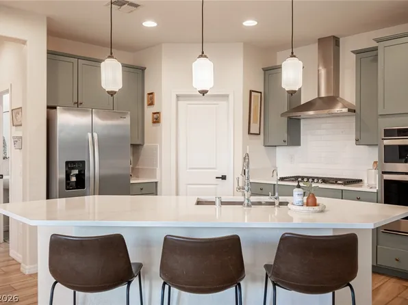 8114 Skye Glen St, Las Vegas, NV 89166