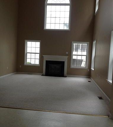 4th image of 10914 Jarvis Ct