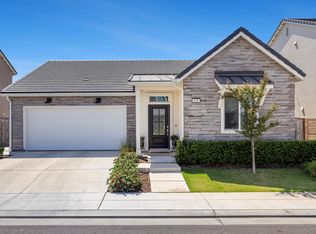 970 Lester Ave, Clovis, CA