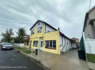 121 Roma Ave, Staten Island, NY 10306