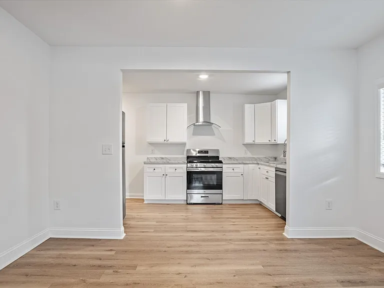 605 Hatcher Ln — Photo 7