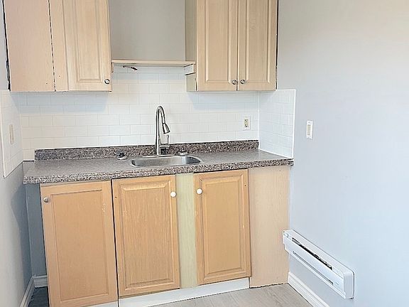 2nd image of 775 Hall Ave #775