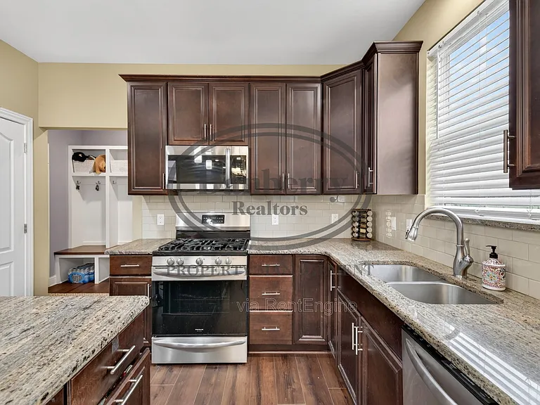 24989 Reddington Ct — Photo 17