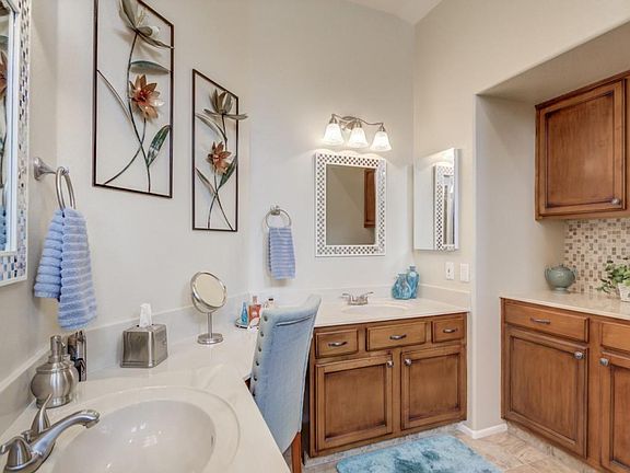 5th image of 15131 W Via Manana