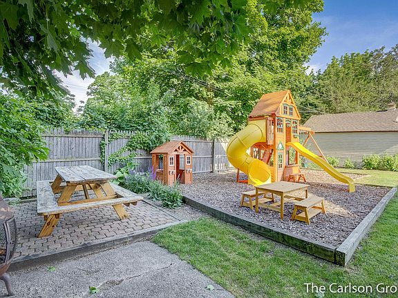 4th image of 2300 Prospect Ave SE