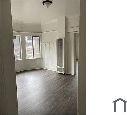 4th image of 4254 S Grand Ave #4254