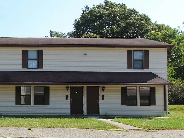 East Memorial Apartments — Photo 134