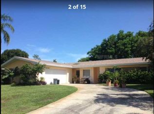 2271 Overbrook Ave N, Belleair Bluffs, FL 33770
