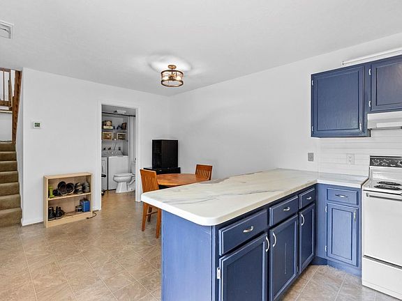 5th image of 5624 SE Windsong Lane #422