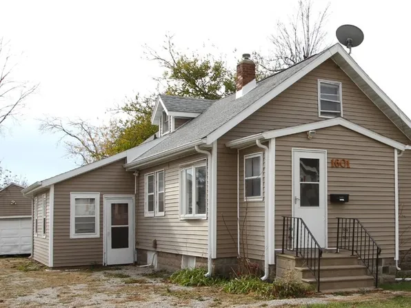 1601 34th St NE, Cedar Rapids, IA 52402