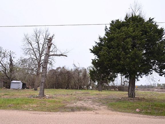 3rd image of 438 Low Wood Rd