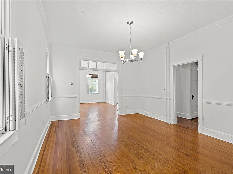 629 N Columbus St — Photo 7