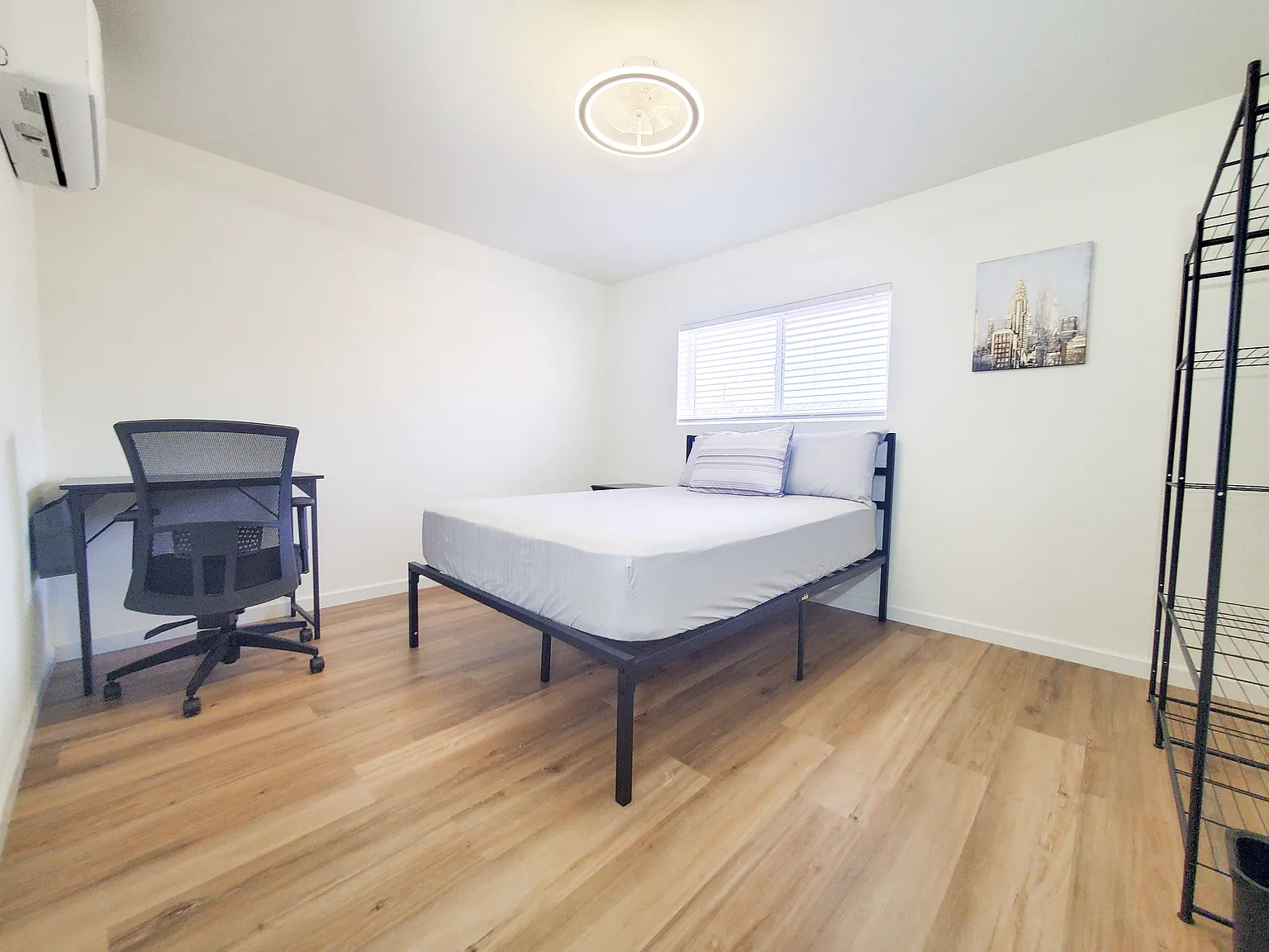 4 bed, 3.0 bath, 1900 sqft, $793 — Photo 4