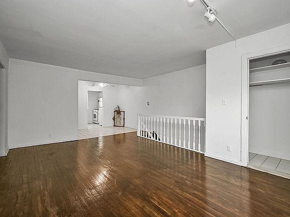 5th image of 67-44 152nd St #283B