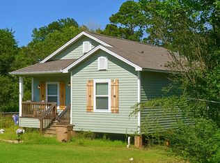 135 Lindsey St, Hemphill, TX 75948