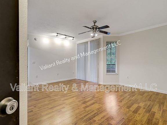 5th image of 8539 Gate Pkwy W Unit 626