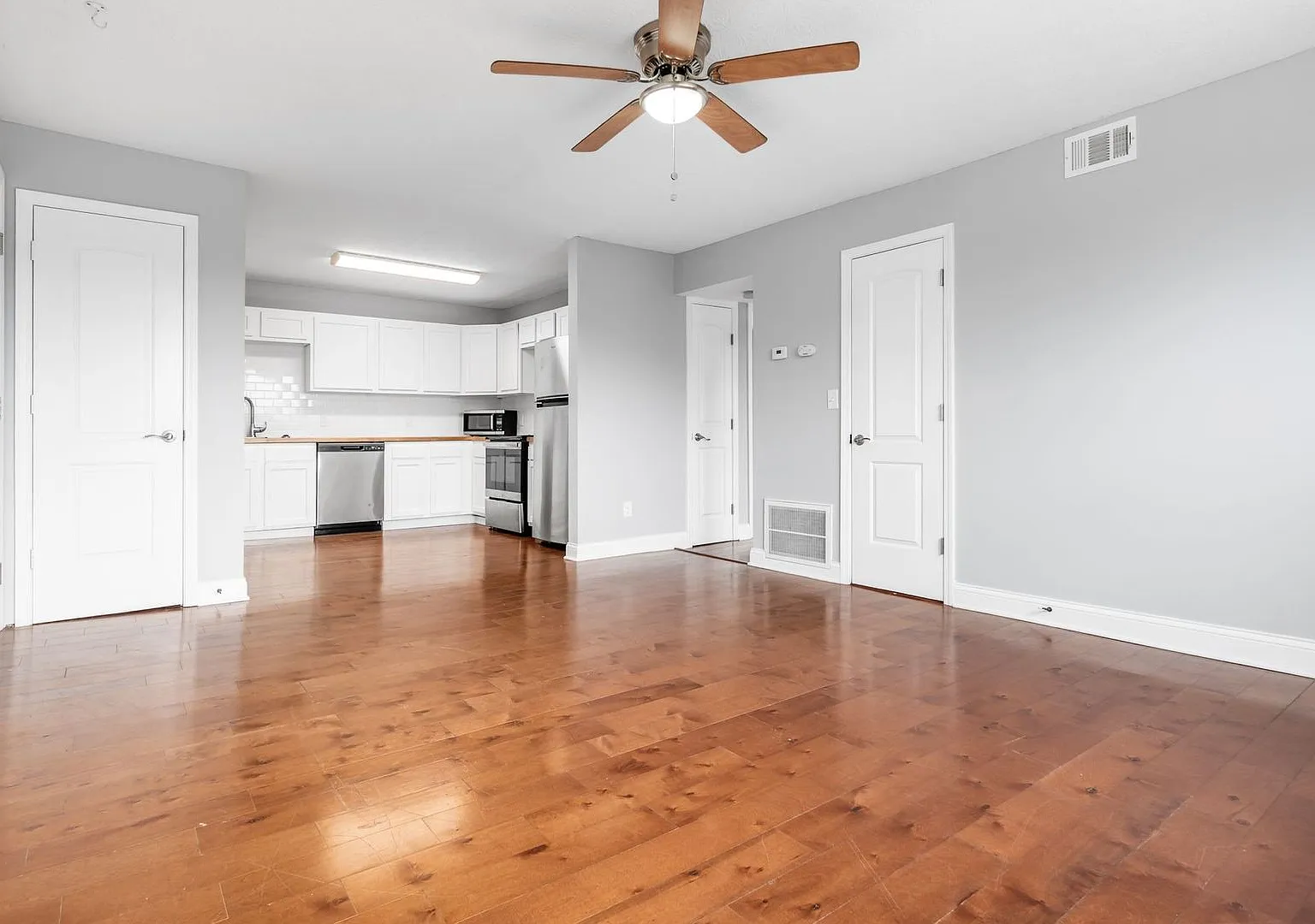 Reduced rent and Deposit Wavied! — Photo 4