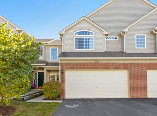 249 Nicole Dr UNIT E, South Elgin, IL 60177